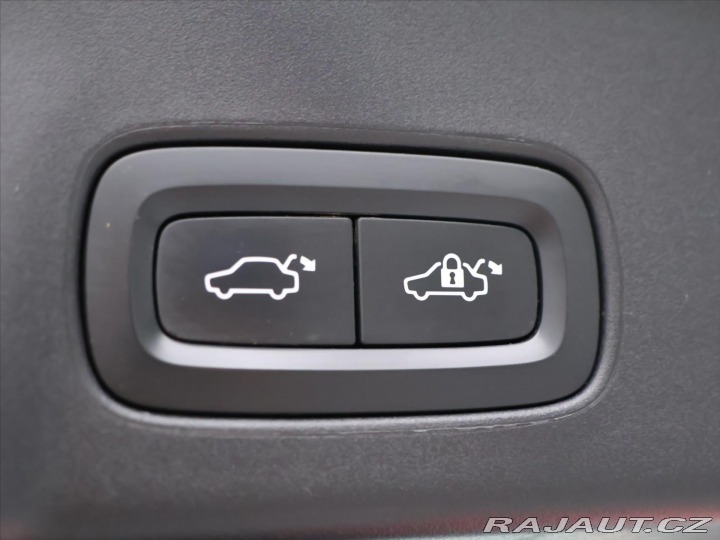 Volvo V90 2,0 D 145 kW Momentum Aut 2021