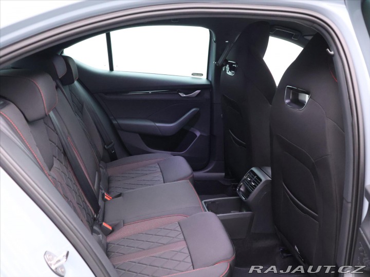 Škoda Octavia 2,0 TSI 195kW DSG RS DPH 2025