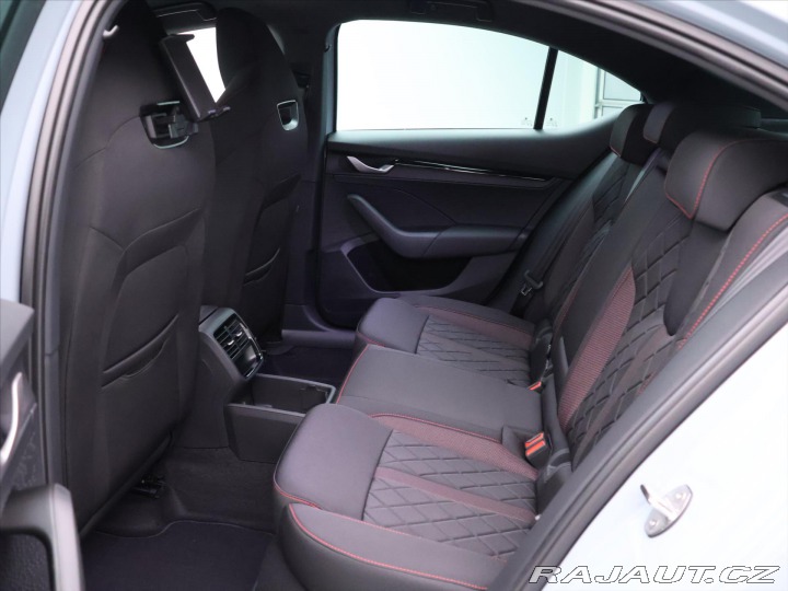 Škoda Octavia 2,0 TSI 195kW DSG RS DPH 2025