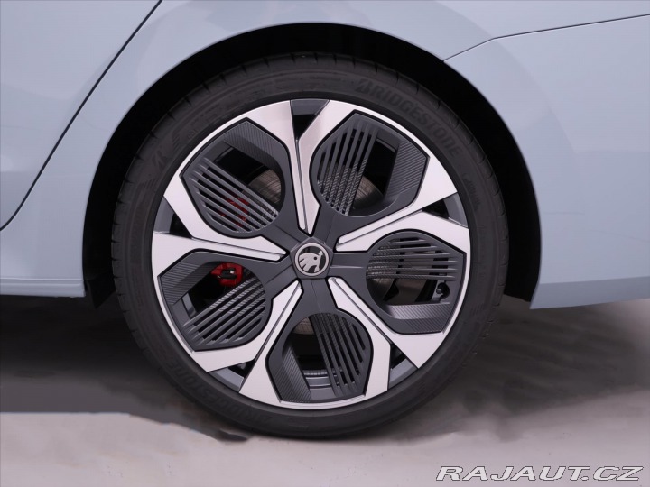 Škoda Octavia 2,0 TSI 195kW DSG RS DPH 2025