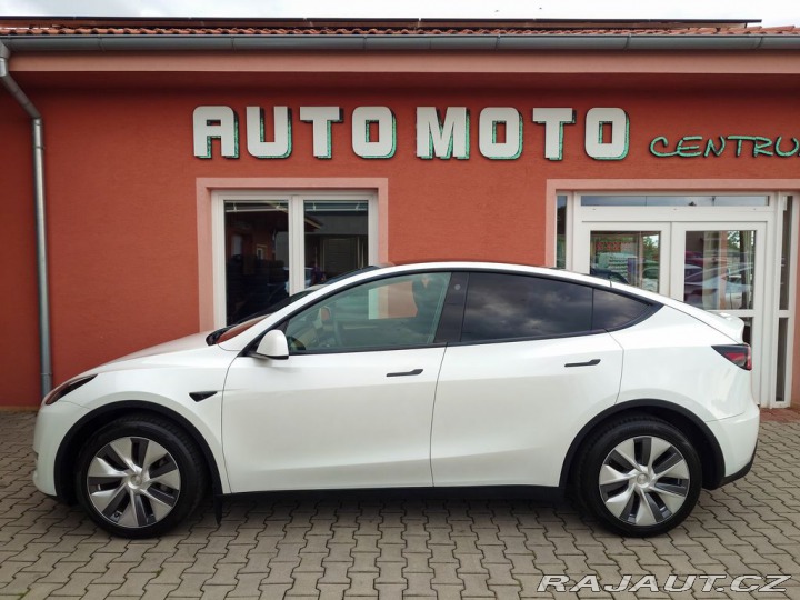 Tesla Model Y Long Range Dual Motor 378 2023