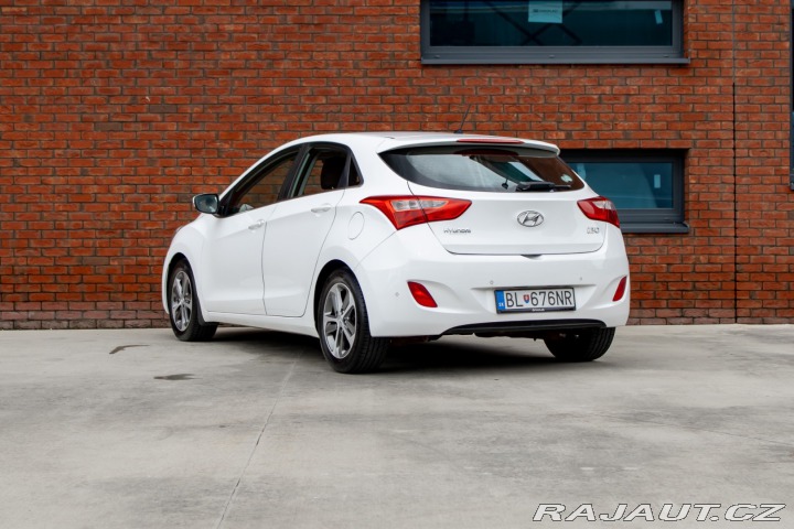 Hyundai i30 1.6 CRDi I Vyhrievané se 2016