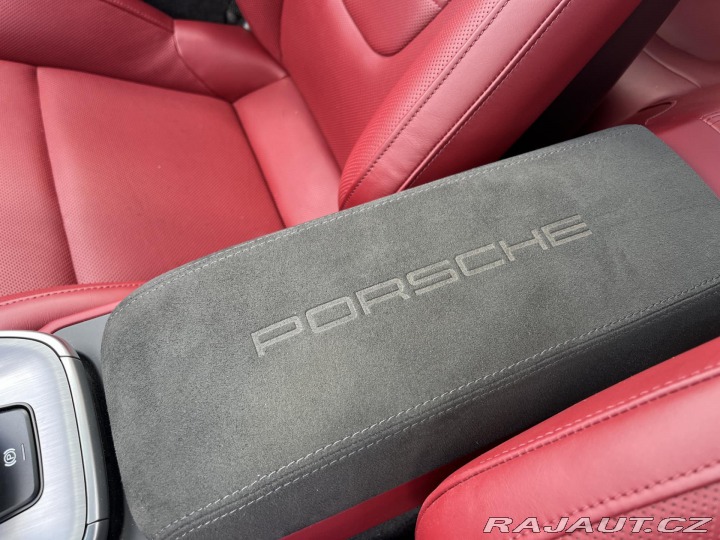 Porsche 911 Turbo S 2021