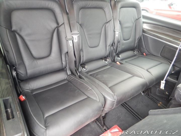 Mercedes-Benz V V 300 d, 7 MÍST, 174 kW 2021