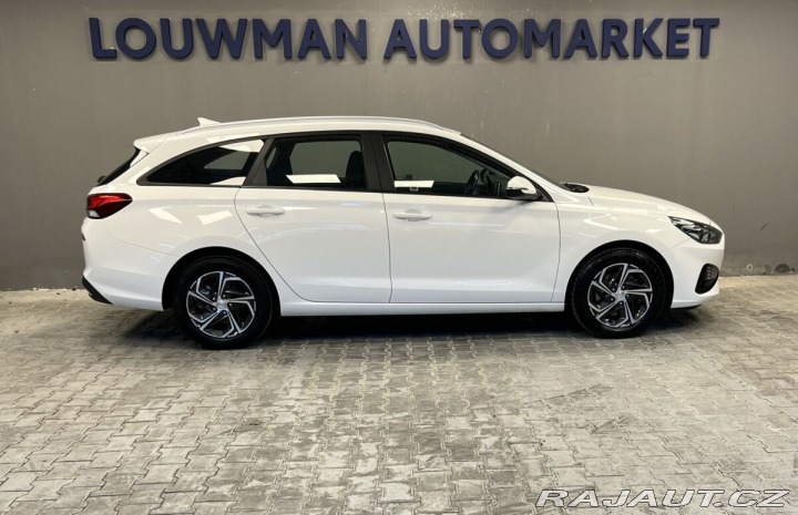 Hyundai i30 FAMILY COMFORT 2022