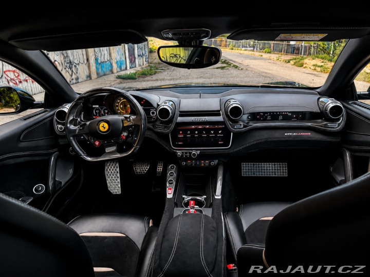 Ferrari GTC4Lusso V12 2018