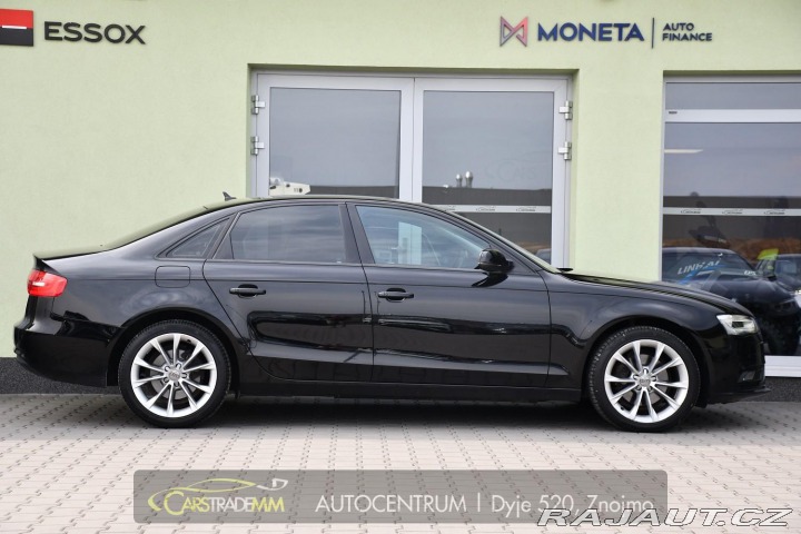 Audi A4 2.0TDi ČR PDC VÝHŘEV 2012