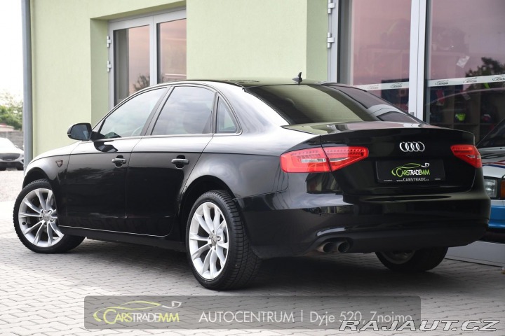 Audi A4 2.0TDi ČR PDC VÝHŘEV 2012