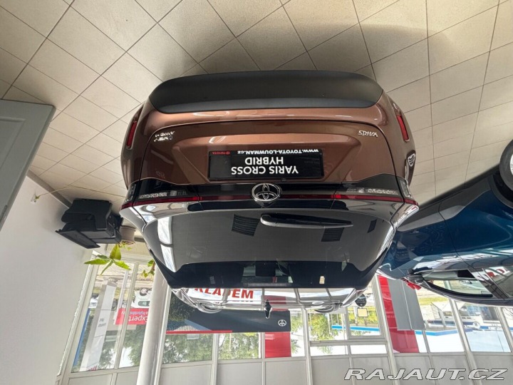 Toyota Yaris Cross Executive bitone + Tech + 1800