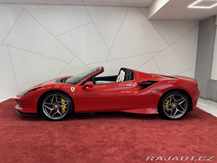 Ferrari F8 Spider*LIFT*DISPLAY*TEMPO 2022