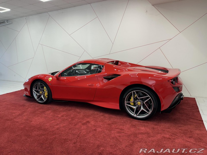 Ferrari F8 Spider*LIFT*DISPLAY*TEMPO 2022