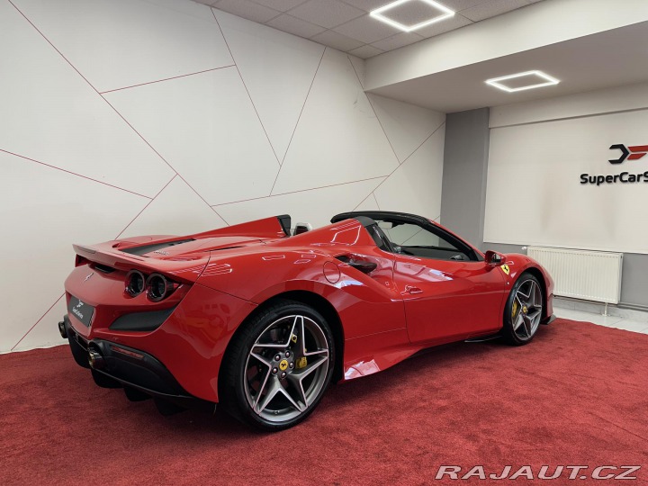 Ferrari F8 Spider*LIFT*DISPLAY*TEMPO 2022