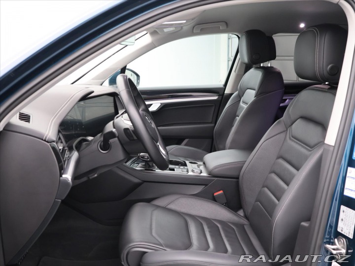Volkswagen Touareg 3,0 TDI 210kW 4M LED DPH 2019