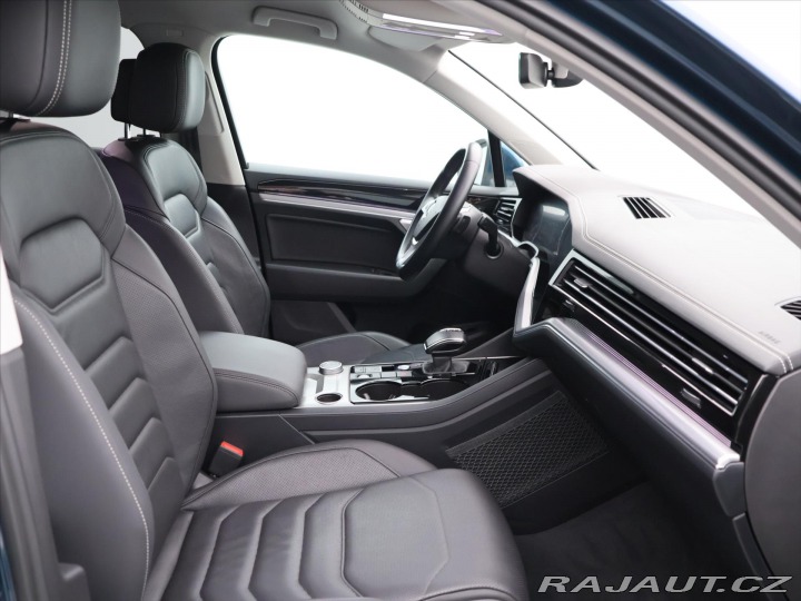 Volkswagen Touareg 3,0 TDI 210kW 4M LED DPH 2019