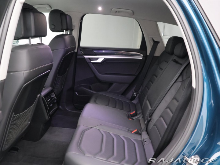 Volkswagen Touareg 3,0 TDI 210kW 4M LED DPH 2019