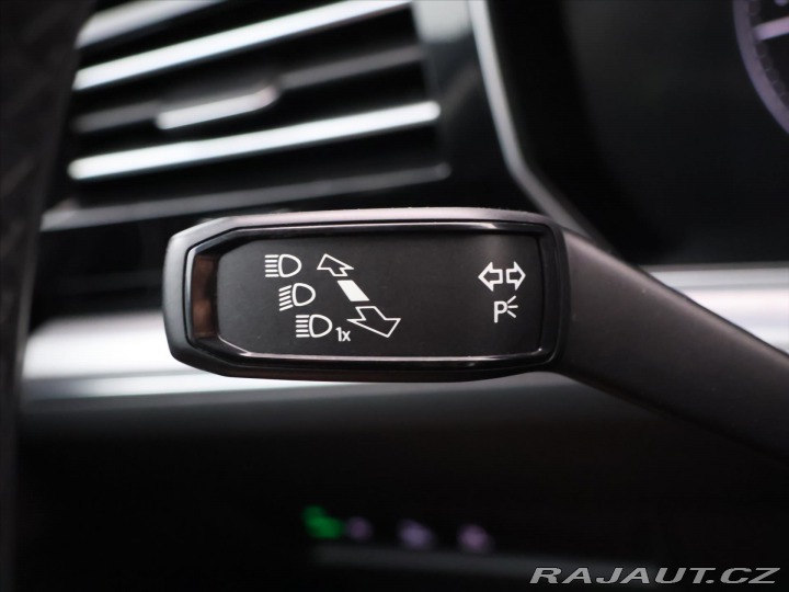 Volkswagen Touareg 3,0 TDI 210kW 4M LED DPH 2019