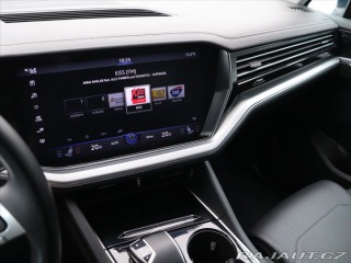 Volkswagen Touareg 3,0 TDI 210kW 4M LED DPH 2019