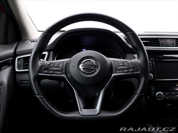 Nissan Qashqai 1,3 DIG-T 116kW DCT Shiro 2021