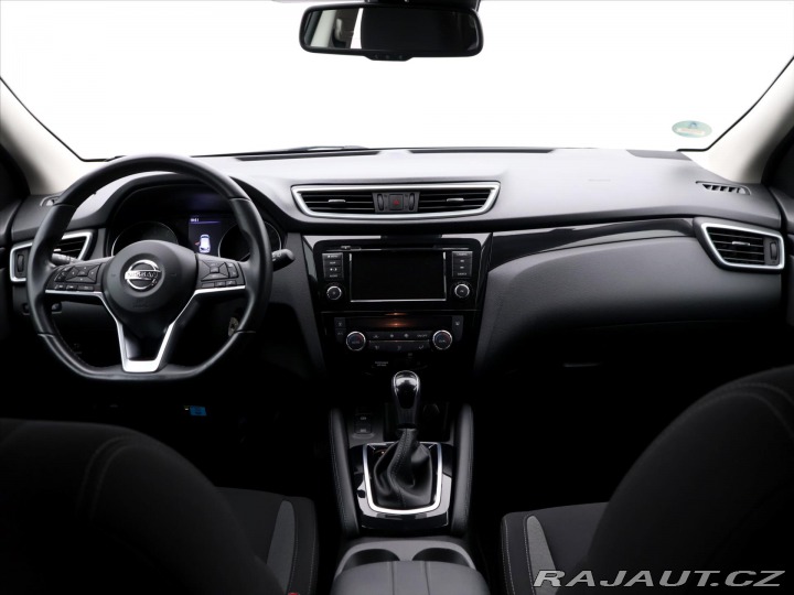 Nissan Qashqai 1,3 DIG-T 116kW DCT Shiro 2021