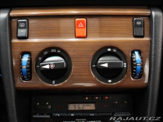 Mercedes-Benz E 2,3 230 97kW 4AT 171tkm. 1987