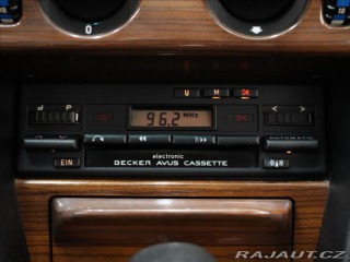 Mercedes-Benz E 2,3 230 97kW 4AT 171tkm. 1987