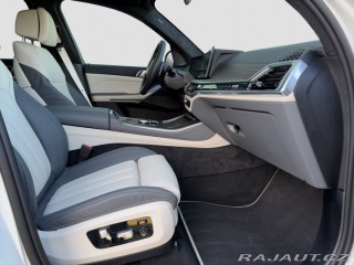BMW X5 xDrive50e 2025
