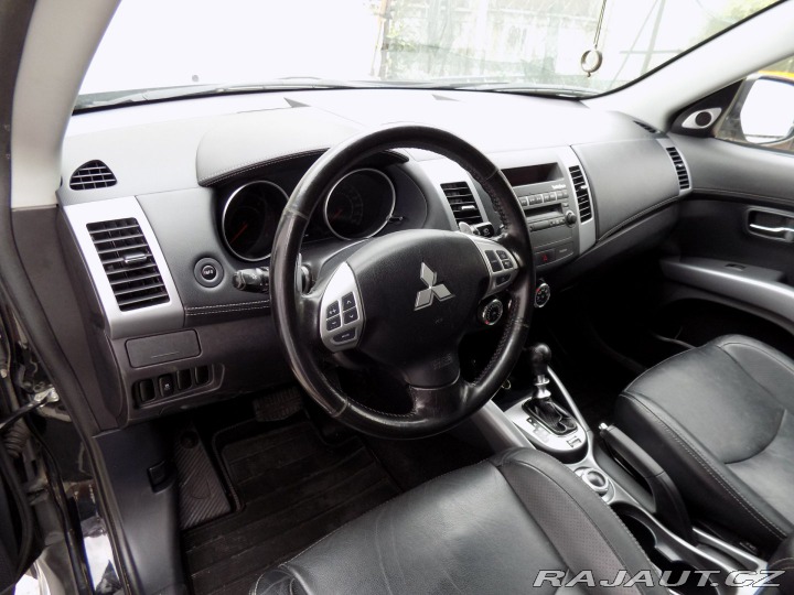 Mitsubishi Outlander 2.2DI-D/AWD/1.Maj.ČR/7.mí 2012