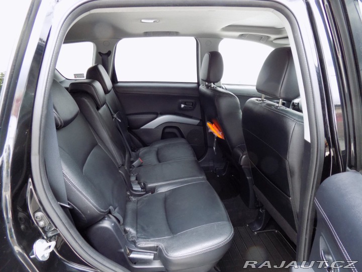 Mitsubishi Outlander 2.2DI-D/AWD/1.Maj.ČR/7.mí 2012
