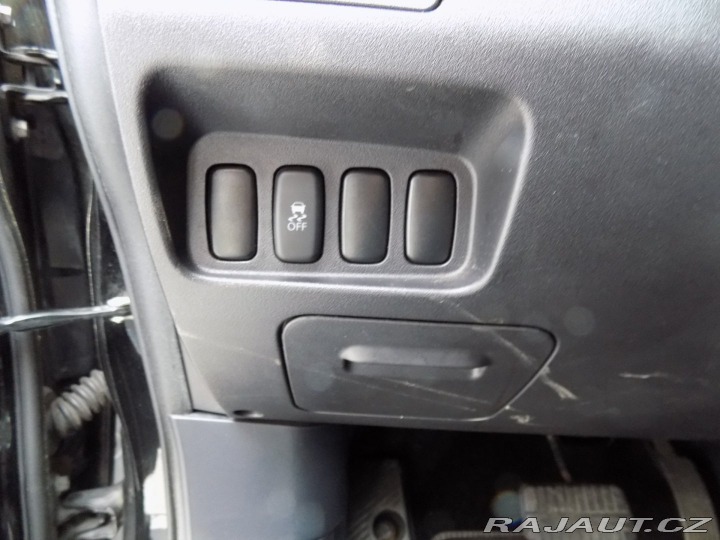 Mitsubishi Outlander 2.2DI-D/AWD/1.Maj.ČR/7.mí 2012