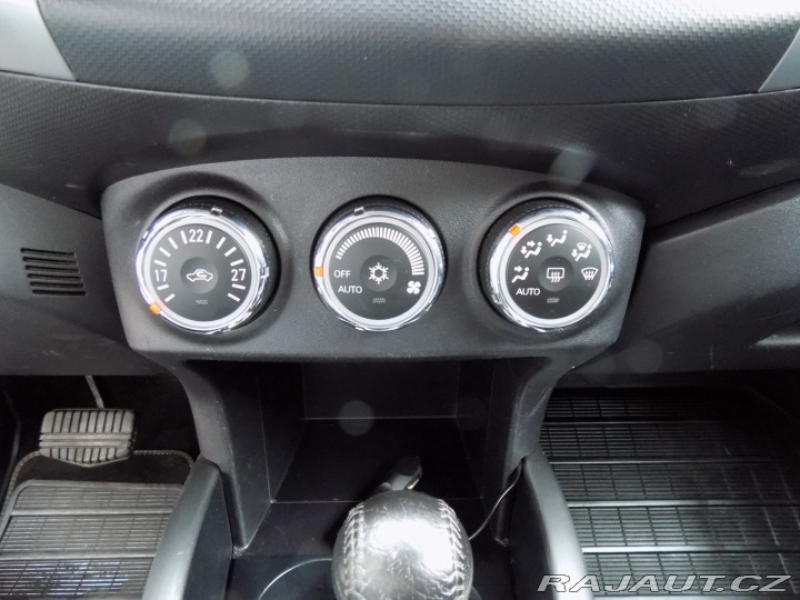 Mitsubishi Outlander 2.2DI-D/AWD/1.Maj.ČR/7.mí 2012