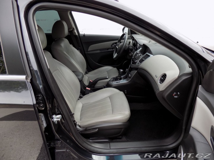 Chevrolet Cruze 2.0 VCDi/Klima/Kůže/NAVI/ 2011