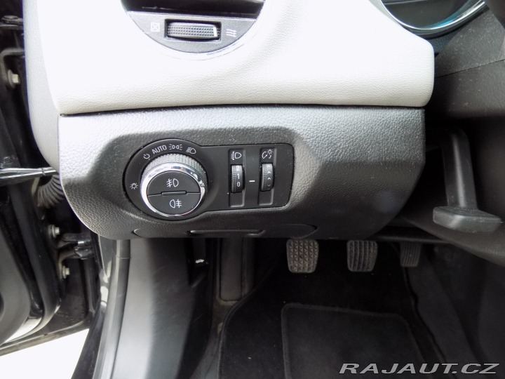 Chevrolet Cruze 2.0 VCDi/Klima/Kůže/NAVI/ 2011