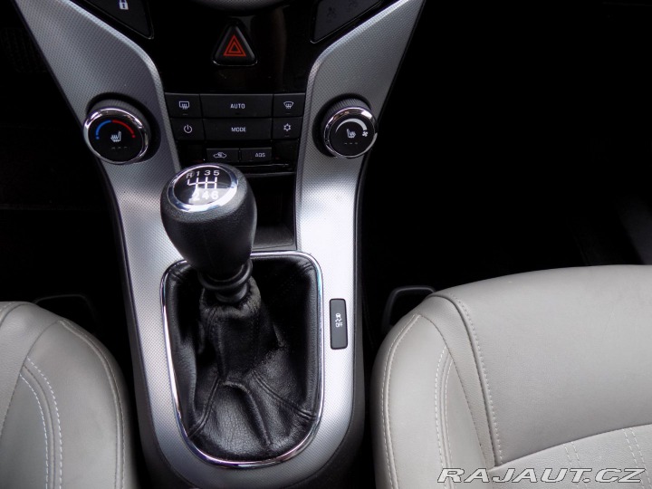 Chevrolet Cruze 2.0 VCDi/Klima/Kůže/NAVI/ 2011