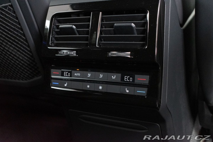 Volkswagen Touareg 3.0 TDI R-LINE*ZÁRUKA*TAŽ 2024