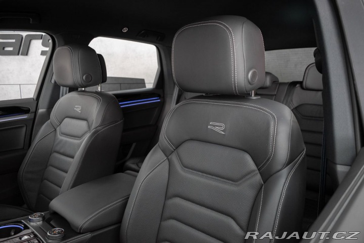 Volkswagen Touareg 3.0 TDI R-LINE*ZÁRUKA*TAŽ 2024