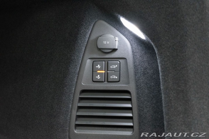 Volkswagen Touareg 3.0 TDI R-LINE*ZÁRUKA*TAŽ 2024