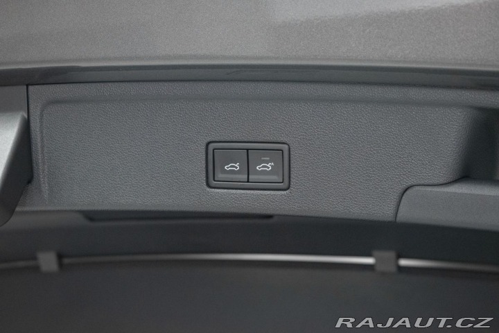 Volkswagen Touareg 3.0 TDI R-LINE*ZÁRUKA*TAŽ 2024
