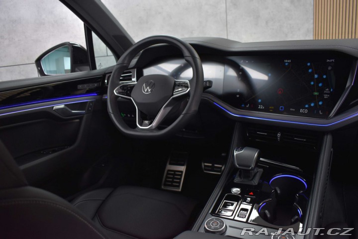 Volkswagen Touareg 3.0 TDI R-LINE*ZÁRUKA*TAŽ 2024