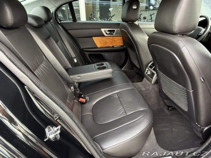 Jaguar XF 3,0 V6 Diesel Lux Automat 2010