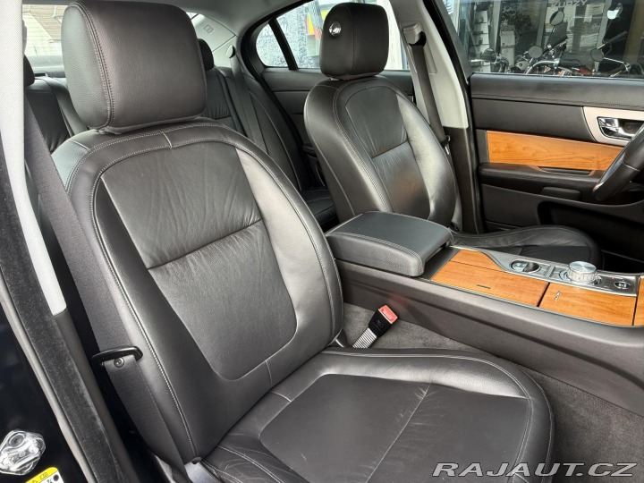 Jaguar XF 3,0 V6 Diesel Lux Automat 2010