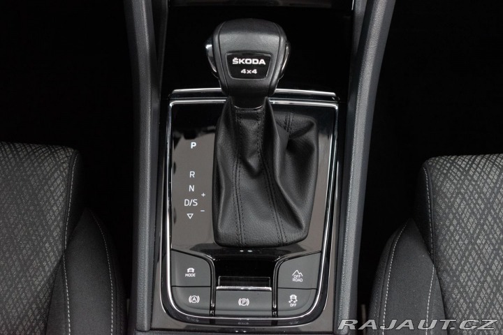 Škoda Karoq 2.0TDI 4x4*TAŽNÉ*WEBASTO* 2023