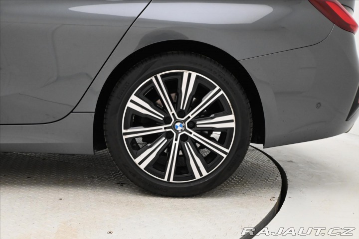 BMW 3 2,0 320d 140 kW STEPTRONI 2022