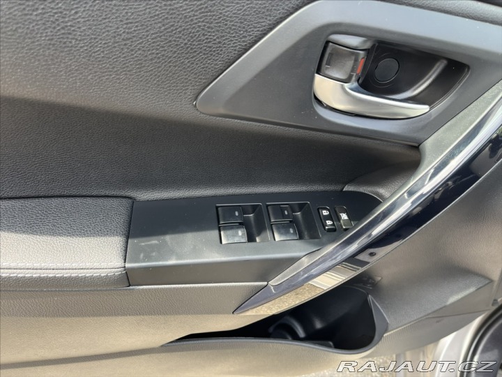 Toyota Auris 1,8 i 73kW HYBRID EXECUTI 2016