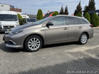 Toyota Auris 1,8 i 73kW HYBRID EXECUTI 2016