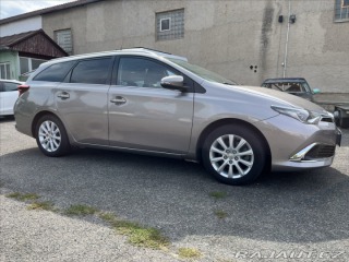 Toyota Auris 1,8 i 73kW HYBRID EXECUTI 2016