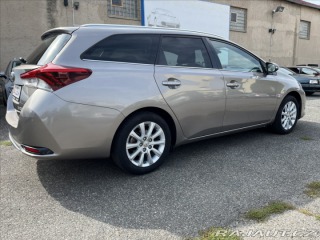 Toyota Auris 1,8 i 73kW HYBRID EXECUTI 2016