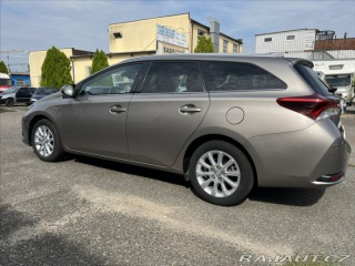 Toyota Auris 1,8 i 73kW HYBRID EXECUTI 2016