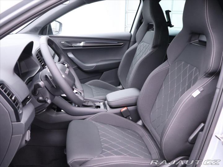 Škoda Karoq 2,0 TDI Sportline 4x4 DSG 2025