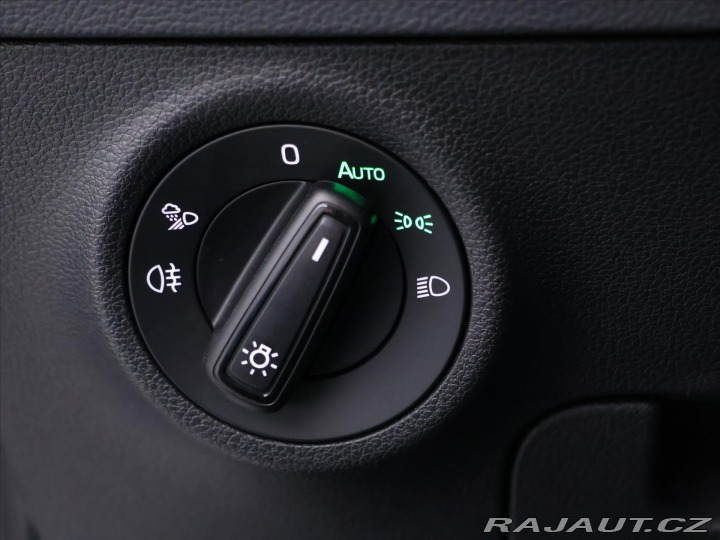 Škoda Karoq 2,0 TDI Sportline 4x4 DSG 2025