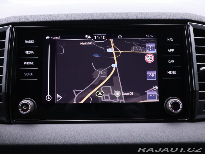 Škoda Karoq 2,0 TDI Sportline 4x4 DSG 2025